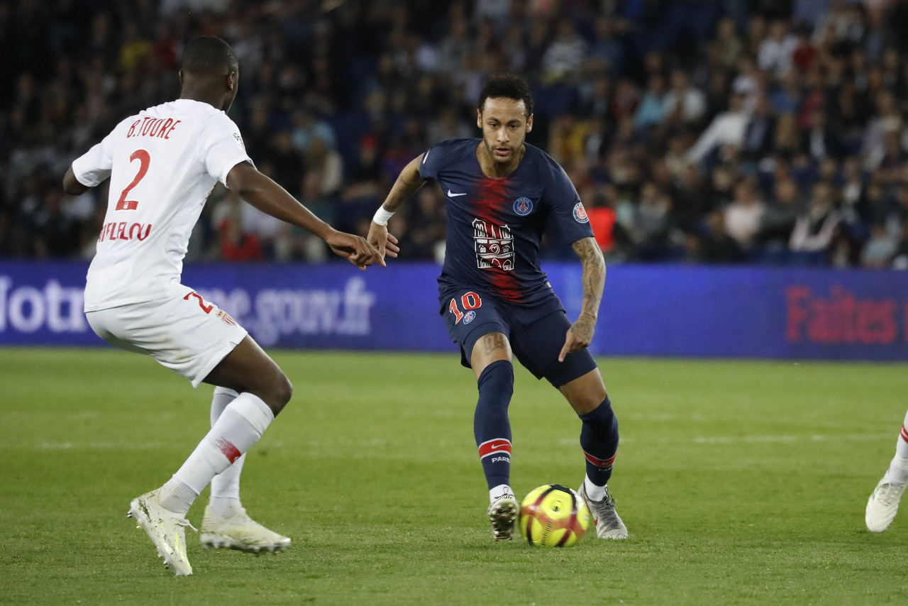 雄鹿换防不 雄鹿换防不